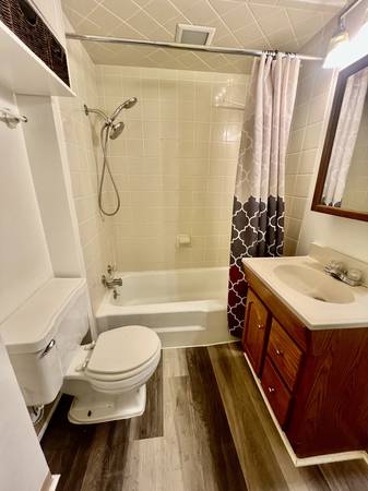 $1,350 / 1br - 1200ft2 - Huge 1 BR Just Rehabbed in Kenosha! (Kenosha)63846719112579124