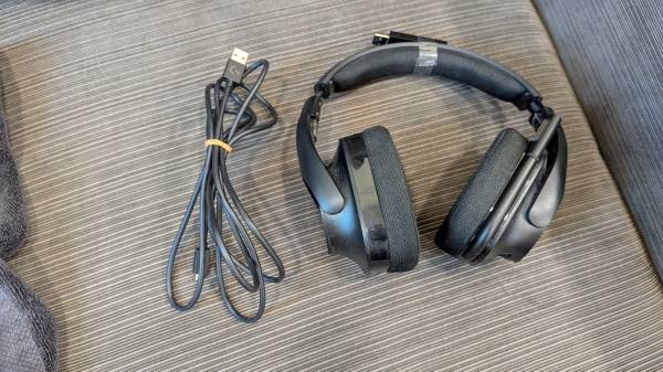 Logitech G533 Gaming Headphones 1