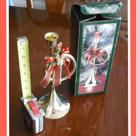 Holiday horn 1