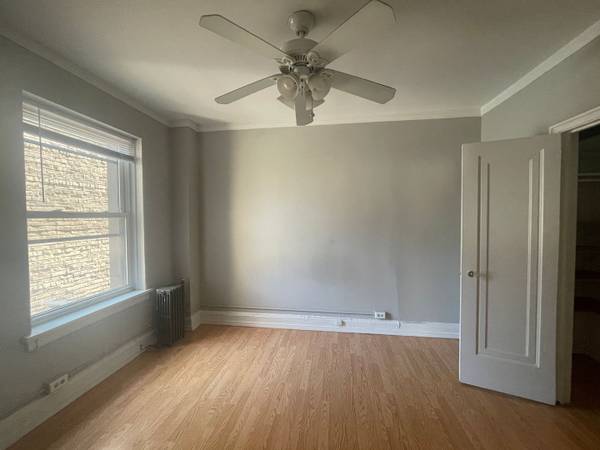 $1,550 / 1br - ¡Encanto Vintage Cerca del Lago! (Lakeview East)63781351013123124