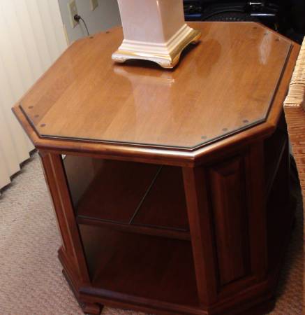 Antique Ethan Allen Octogonal end table. 1