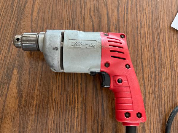 Milwaukee drill 3/8” hole shooter corded 3.5 amps 228-1 1