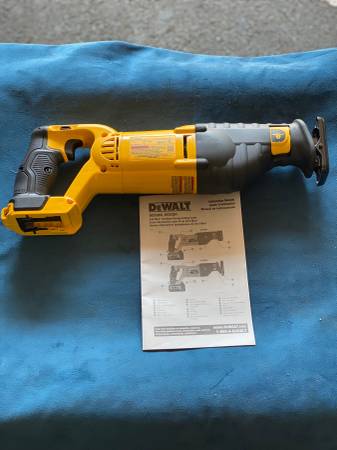 DeWalt Cordless Reciprocating  Saw( Sawsall ) 1