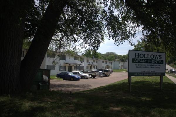 $930 / 2br - 750ft2 - M'side 1st FL 2BR  Hollows Apts  2520 S Rustin  Apt # A (Sioux City)63617082129153122