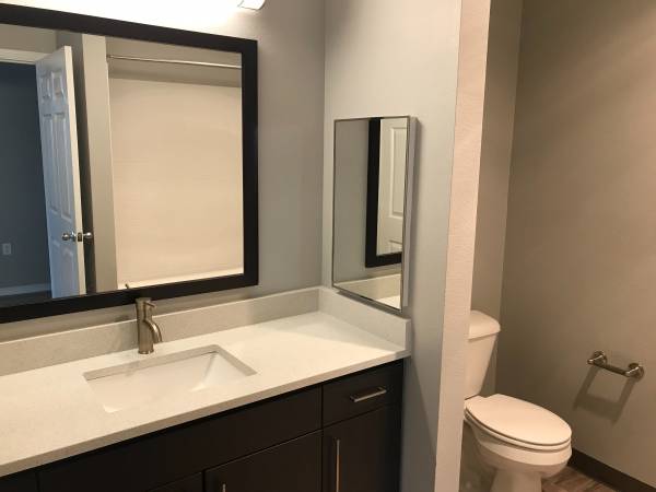 $1,541 / 1 hab - 746 pies² - ¡Simplemente impresionante! Amplio de 1 habitación, 1 baño con mucha luz (Beaverton - Nike)63831328080513121