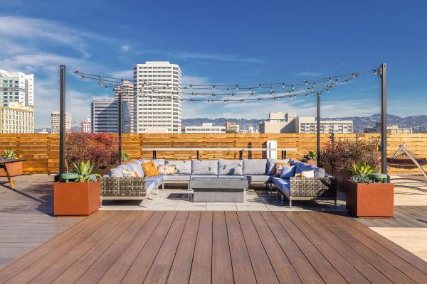 $2,331 / 2br - 777ft2 - Effortless Downtown Living-2 BR with Luxe Finishes & BBQ Patio (oakland downtown)63850427158403124