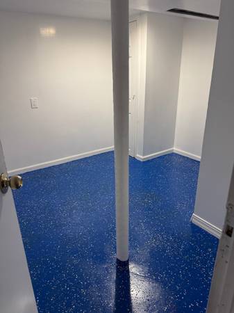 $750 / 1br - ROOM FOR RENT - EAST ELMHURST (EAST ELMHURST)63945362578691121