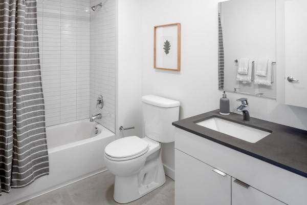 $1,455 / 507ft2 - Studio with concrete floors throughout, A/C & Washer/Dryer! (4525 NE Fremont St)63867269927811123