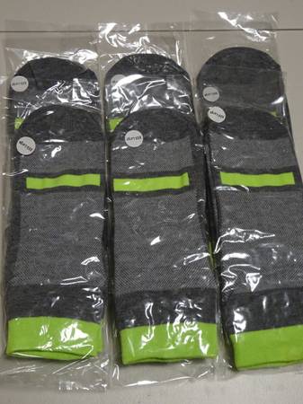 NUEVO - 14 Pares - Calcetines para parque de trampolines - $15 (Cordova)62926955273089123