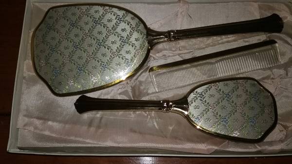 Vintage Vanity Set-Hand mirror, brush & comb 1