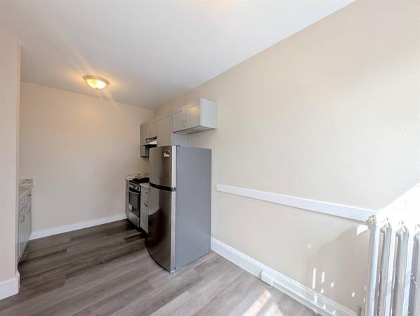 $2,375 New Kitchen & Bathroom ** Heat & Hot Water Included ** Easy to Red T (Cambridge \ Porter Sq. \ Davis Sq.)63828557601667124