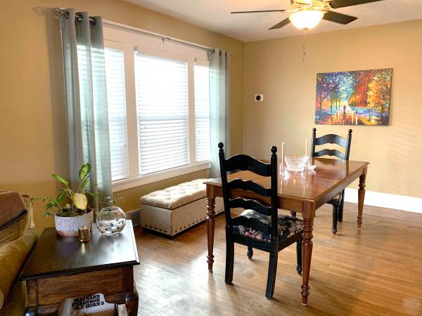 $1,500 / 3br - 1300ft2 - N. Buffalo gem with Parking. Spacious, bright, updated utilities (Buffalo / Hertel)63925204840194120