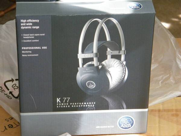 AKG K-77 1