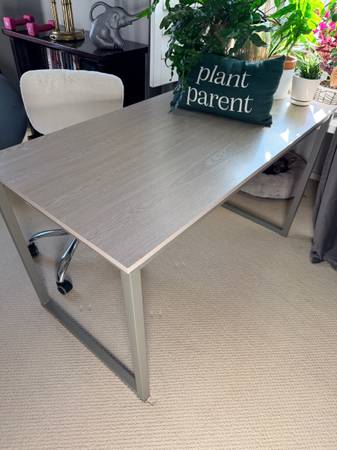 Amazon chair and desk 1