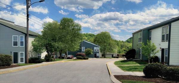 $1,190 / 2br - 1248ft2 - CHECK OUT OUR AMAZING LOCATION (Chattanooga)63993222069763120