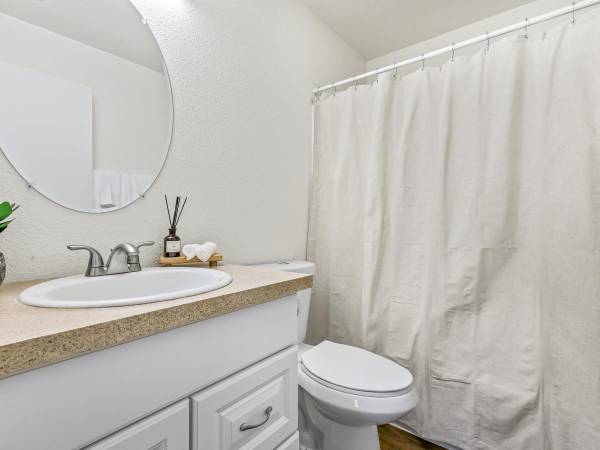 $1,525 / 2 habitaciones - 858 pies² - Apartamento de 2 habitaciones y 1 baño en planta baja, con $500 de descuento en el primer mes de alquiler63672654625153121