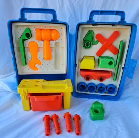 1978 Juego de herramientas Tuff Stuff Workshop, banco de trabajo de juguete - $25 (Tacoma)63470094113537121