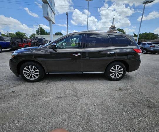 2015 Nissan Pathfinder SV - $6,990 (4425 E 11th St Tulsa)63470244150273123