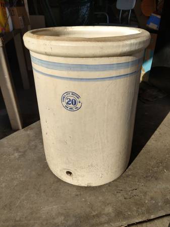 Clay jug 20 gallons 1