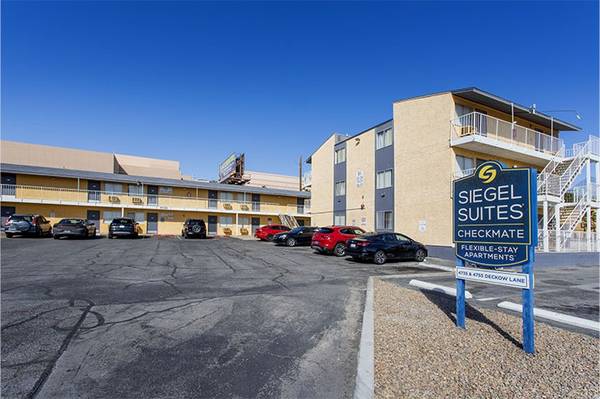 BBQ area for apartment residents, Walk to UNLV 1