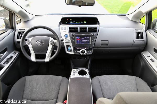 2014 Toyota Prius V Limited - $7,900 (Brooklyn NY)63614375373825123