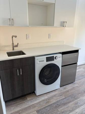 $1,295 / 208ft2 - 🏃‍♂️💼💵 Hurry In – Get $1,000 When You Look & Lease!63688462686465121