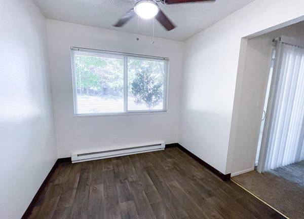 $1,215 / 1br - FREE MO. & SAVE $500 MORE! On-Site Laundry, Proximity to Freeway&Shops (Wilkes-East)63956354125698122