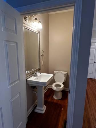 $1,650 / 3br - 1600ft2 - Nice 3 Bedroom, 2.5 Bath Townhome with Garage (209 Old Todds) (209 Old Todds Road)64022450871810122