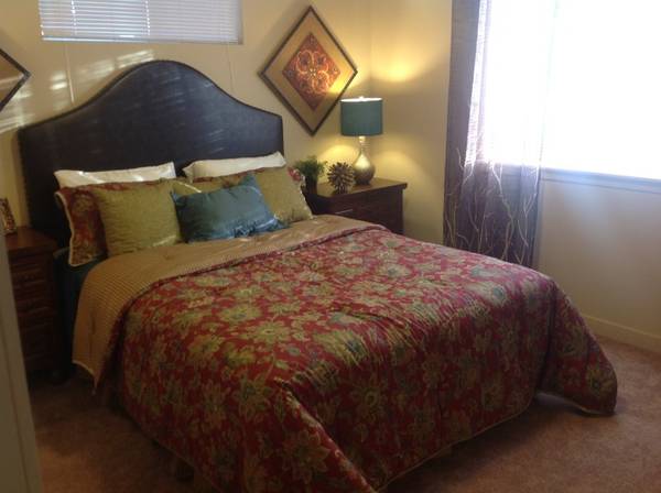 $1,749 / 2br - 1132ft2 - Amplio nivel superior de 2 habitaciones/2 baños en Vancouver, WA (7915 NE Burton Rd, Vancouver, WA)63831682274817124
