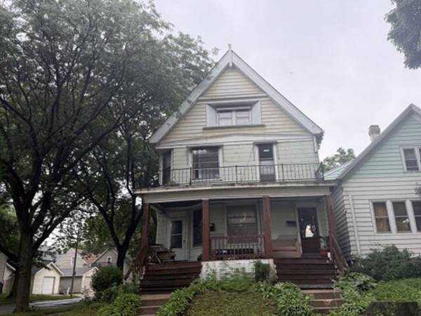 Foreclosed Duplex for Auction 1