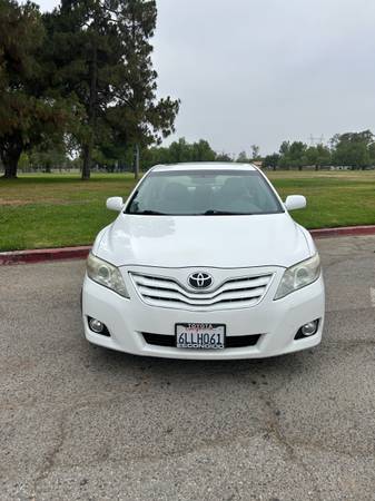 2010 Toyota Camry XLE - $7,999 (Sun Valley Ca)63618280093571121