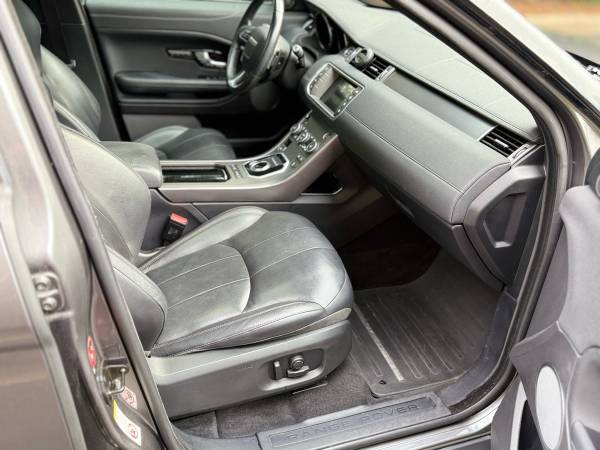 2019 LandRover Range Rover Evoque Edición Landmark - $12,000 (Marietta)63620911216257124