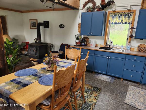 $124,000 / 1br - 720ft2 - 17148 S Josey Circle, Petersville, AK 99683 (Petersville)64148846184321124