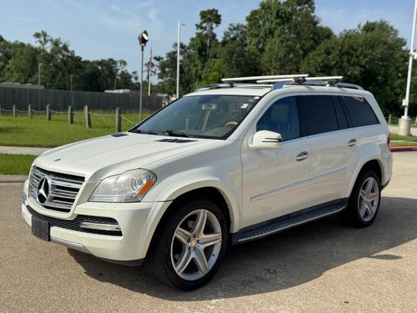 2012 Mercedes Benz GL550 4MATIC - $5,80063617061062147121