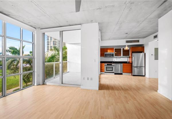 $2,500 / 492ft2 - Estudio, lavadora/secadora dentro de la unidad, 1 espacio de estacionamiento (Midtown)63825138539011121