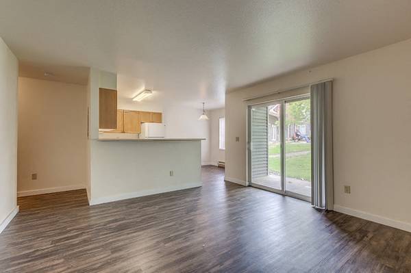 $1,571 / 3br - 1121ft2 - Patio/Balcony, On-Site Maintenance, Basketball Court (355 Meadowbrook Ct, Bellingham, WA)63935190292866120