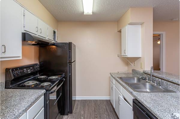 $1194.00 / 3br - 950ft2 - 3 Bedroom w/ Washer & Dryer Hookup63902941308035120