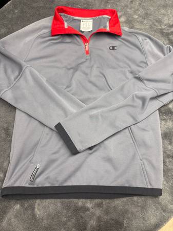 Grey and Red Champion Performance Men’s Small quarter zip pullover in great sh 1