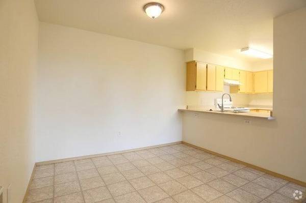 $1,395 / 1br - 767ft2 - Covered Parking, Energy-Efficient Dishwashers, Vaulted Ceilings* (West Eugene - Bethel)63977276534403123