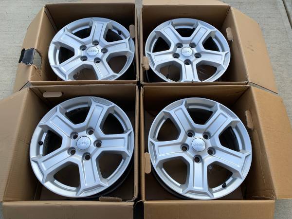 4- 17” Jeep 5 Lug Wheels 1