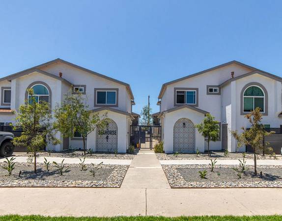 $3,295 / 3br - Garage & Parking Spot + In Unit Washer & Dryer - 3Bed in North Park (Cherokee Point)64037045985665121