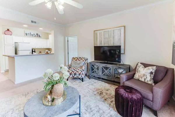 $1,399 / 2br - 1213ft2 - Edificio de lujo increíble. ¡Características y comodidades deslumbrantes! (Huntsville)63801809236097124