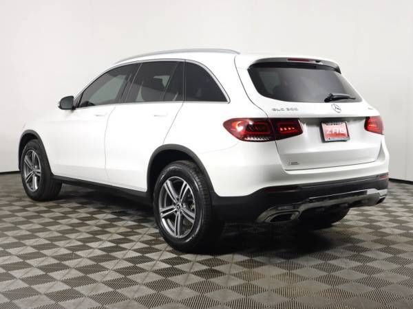 2020 Mercedes-Benz GLC 300 4MATIC - $24,495 (Mercedes-Benz GLC SUV)63475203007491122