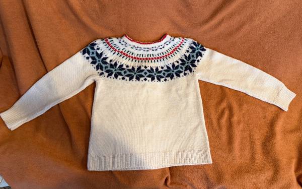 Beautiful hand-knit Fair Isle sweater 1