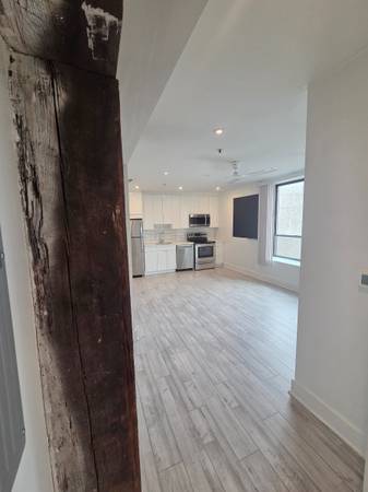 $1,725 / 2br - WELCOME TO WONDERLAND! Perfect 2 Bedroom w Garden, Koi Pond & More (Philadelphia)64024497954946122