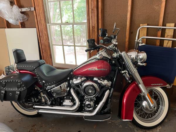 2018 Harley Davidson Deluxe 1