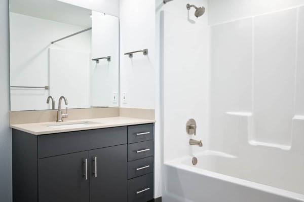 $2,078 / 2br - 934ft2 - Discover the best of garden-style living! Now renting! (Oregon City - Beavercreek)63831327194497122
