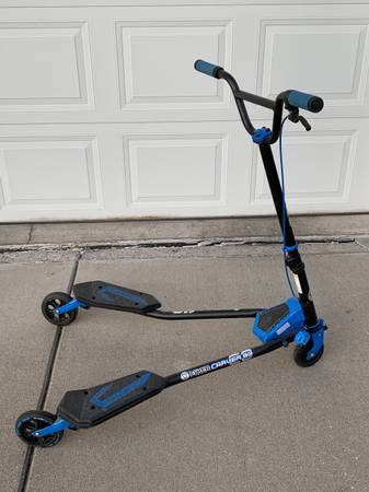 Fliker Carver C3 drift scooter 1