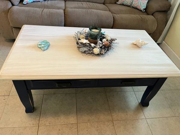 Retractable coffee table 1