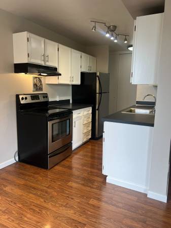$1,850 / 2br - 856ft2 - ¿Buscas E S P A C I O Para Respirar? (Portland/Goose Hollow/SW Portland/PDX/Centro de PDX/OHSU)63842023364481120